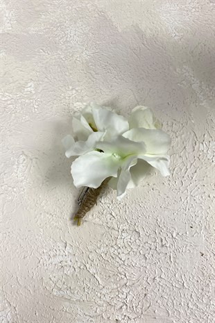 Krem Ortanca Şakayıklı Gelin El Buketi Saç Aksesuarı ve Yaka Çiçeği