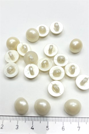 زر اللؤلؤ البلاستيك كريم