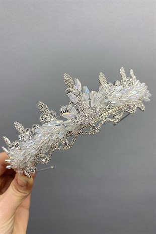 Kristal Boncuklu İşlemeli Badem Taşlı Gelin Tacı