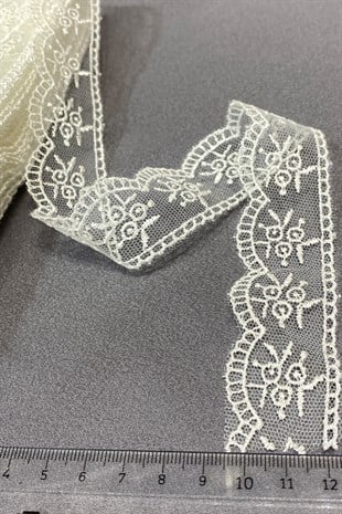 Küçük Çiçekli Kenar Güpür Dantel Fisto 9 mt