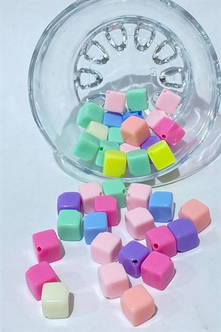 Küp Plastik Boncuk 20 gr