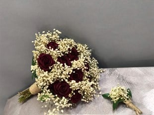 Bordo Kadife Güllü Ve Krem Cipsolu Şoklanmış Gelin Buketi