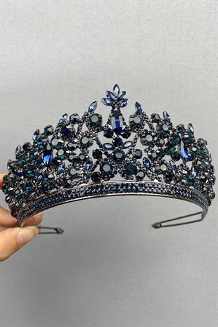Navy Blue Pegasi Model Bridal Henna Crown