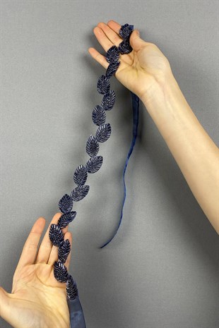 حزام فستان بحجر كحلي وإكسسوار للخصر