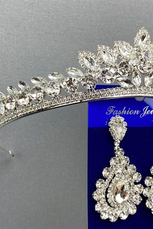 Leyn Model Bridal Crown and Drop Earrings Set