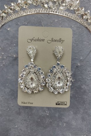 Leyn Model Bridal Crown And Shuttle Stone Earrings