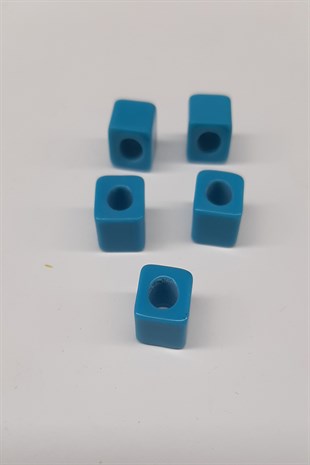 Blue Plastic Cube Beads