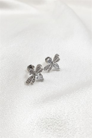 Minik Kelebek Desenli Damla Taşlı Küpe