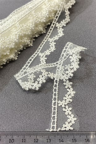 Minik Papatya Desenli Kenar Güpür Dantel Fisto 9 mt