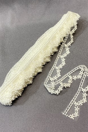 Minik Papatya Desenli Kenar Güpür Dantel Fisto 9 mt