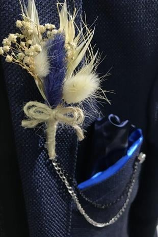 Mor Çiçek Detaylı Damat ve Sağdıç Yaka Çiçeği 1 Adet