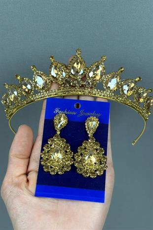 Neri Model Bridal Wedding Henna Crown and Shuttle Earring Set Gold