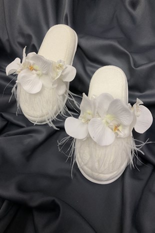 Orkide Tüylü ve İncili Lohusa Terliği Taç Seti