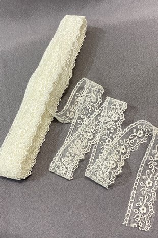 Oyma Desenli Kenar Güpür Dantel Fisto 9 mt