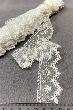 Oymalı Desenli Kenar Güpür Dantel Fisto 9 mt