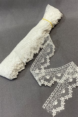 Oymalı Desenli Kenar Güpür Dantel Fisto 9 mt
