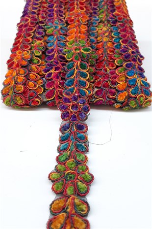 Papatya Desenli Antik Şerit Güpür