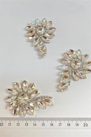 Papatya Desenli Ütüyle Yapışan Parlak Taşlı Aplik