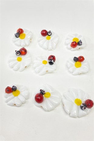 Papatya ve Uğur Böceği Cam Kolye Bileklik Ucu Beyaz 1 Adet