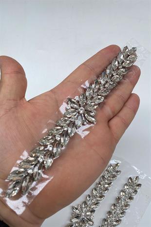 شريط زخرفي رقيق مطرز بأحجار لامعة قطعة واحدة