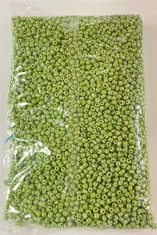 Bright Green Sand Beads 4 mm 500 gr
