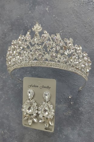 Pegasi Model Bridal Crown And Stud Earrings With Drop Stone