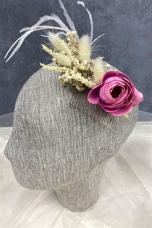 Pembe Tüylü ve Cipso Çiçekli Taraklı Saç Aksesuarı