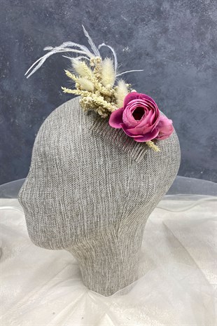 Pembe Tüylü ve Cipso Çiçekli Taraklı Saç Aksesuarı