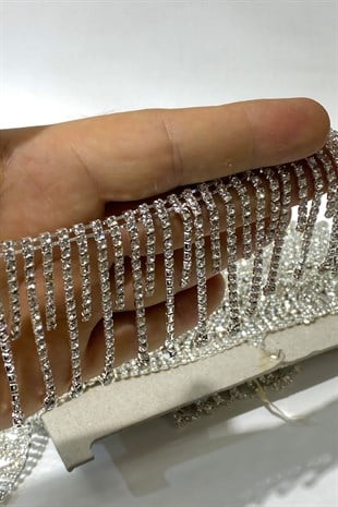 شريط زينة مزين بشراشيب 1 متر