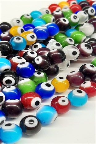 حبات عين الشر الزجاجية الملونة