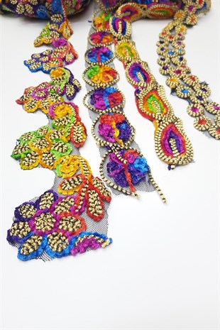 Renkli Antik Şerit Desenli