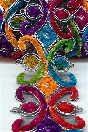 Renkli Kelebek Desenli Antik Şerit Güpür