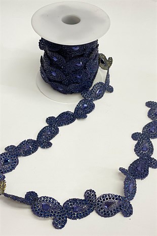 نمط بيزلي مزين بحجر على شكل شريط