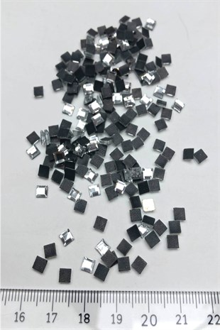 Transparent Square Iron-on Glass Stone Beads 25 gr
