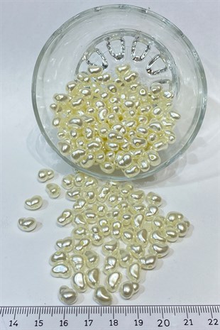 Şekilli Yamuk Plastik İnci 50 gr