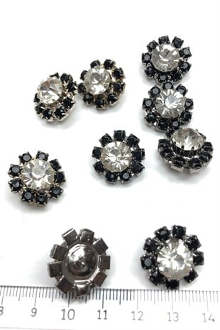 زر فستان سهرة أسود ديزي ستون