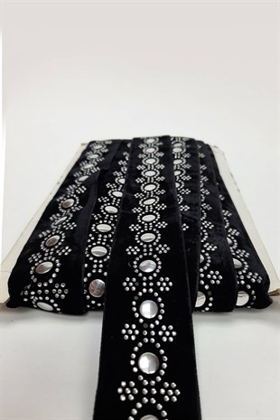 Siyah Taşlı Desenli Kadife Şerit