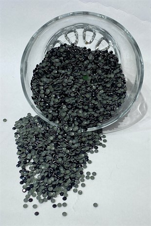 الحديد الأسود على الحجر 25 غرام