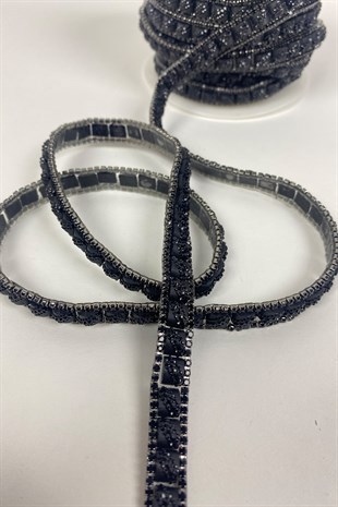 Siyah Ütüyle Yapışan Taşlı Boncuklu Şerit Aplik