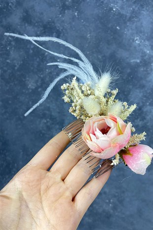 Somon Tüylü ve Cipso Çiçekli Taraklı Saç Aksesuarı