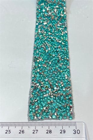 المياه الخضراء الحديد على الشريط الصخري