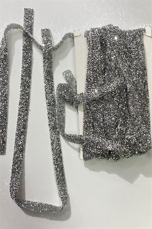 حجر فضي مزين بالكي