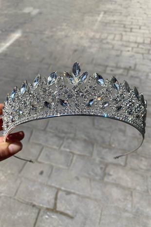 الجملة فضية اللون المكوك منقوشة تاج الزفاف لينا