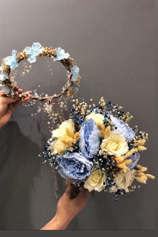 باقة الزفاف باللونين الأزرق والكريمي المخلوطة بالزهور الاصطناعية والمذهلة بالجملة