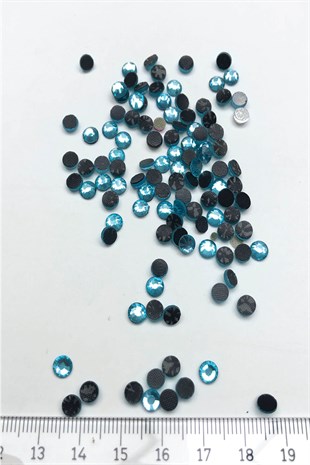 Turquoise Iron-on Glass Stone Beads 25 gr