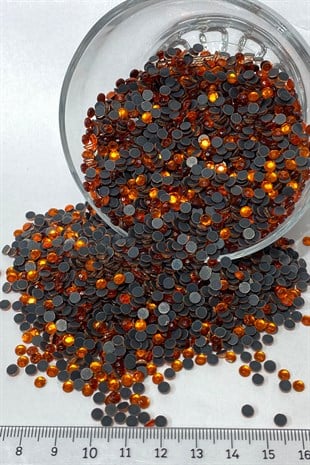 مكواة برتقالية على الحجر 25 غرام