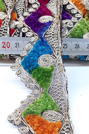 Üçgen Kenar Desenli Antik Şerit Güpür