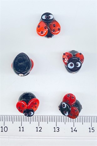 Ladybug Glass Bead Pendant Red 1 Pcs