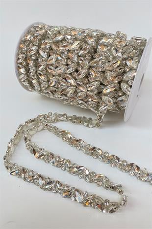 علبة يمكن تثبيتها بالكي وحواف شريطية لفستان السهرة من حجر المكوك