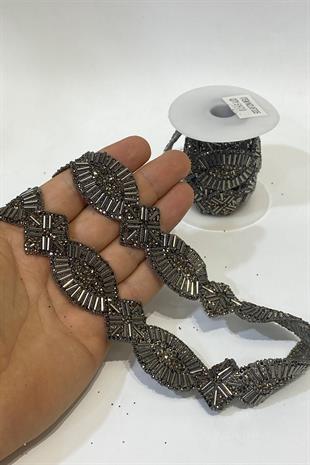 الحديد على الحجر البيضاوي ملحق مطرز الشريط